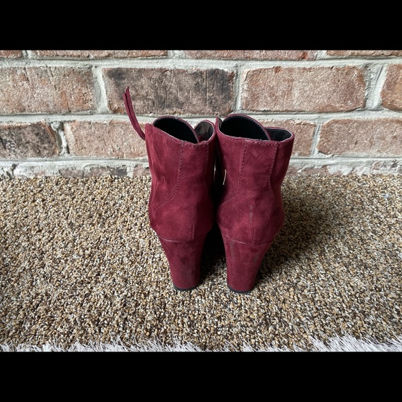 Gently used wedges. Great buy - Picture 2 of 3